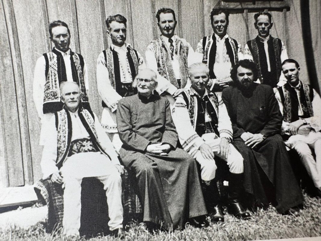 Suflet de poveste, duh de dascăl, ctitor de conștiințe - preotul Constantin Todicescu 350313