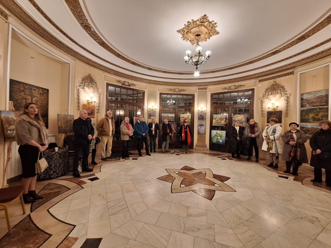 Mărturisiri plastice pe simezele Cercului Militar Național 350549