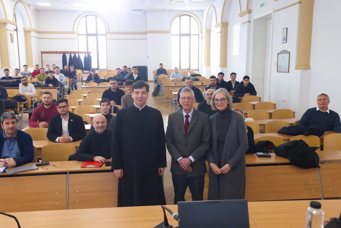 Profesorul John P. Burgess a conferențiat la București 350565