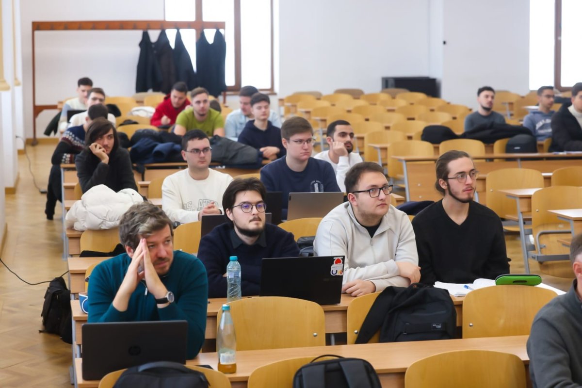 Profesorul John P. Burgess a conferențiat la București 350566