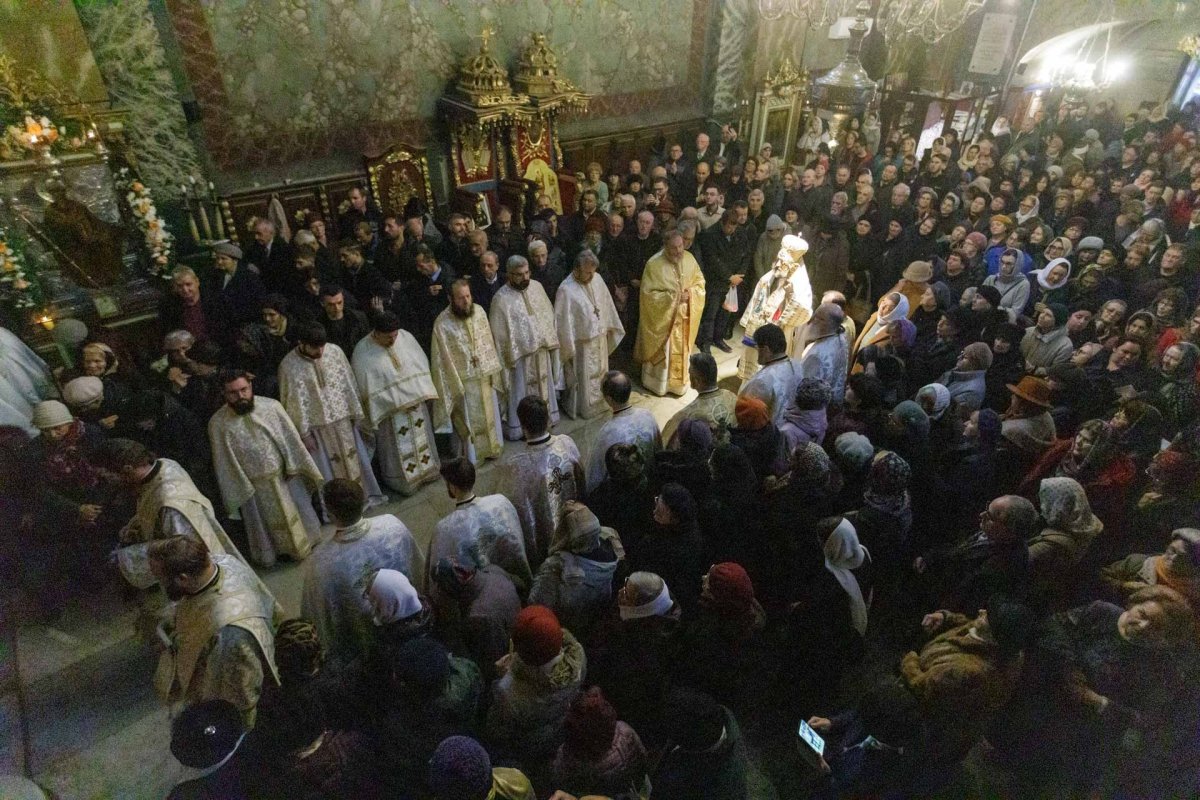 Rugăciune și binecuvântare la hramul Bisericii „Sfântul Spiridon” din Iași 350515