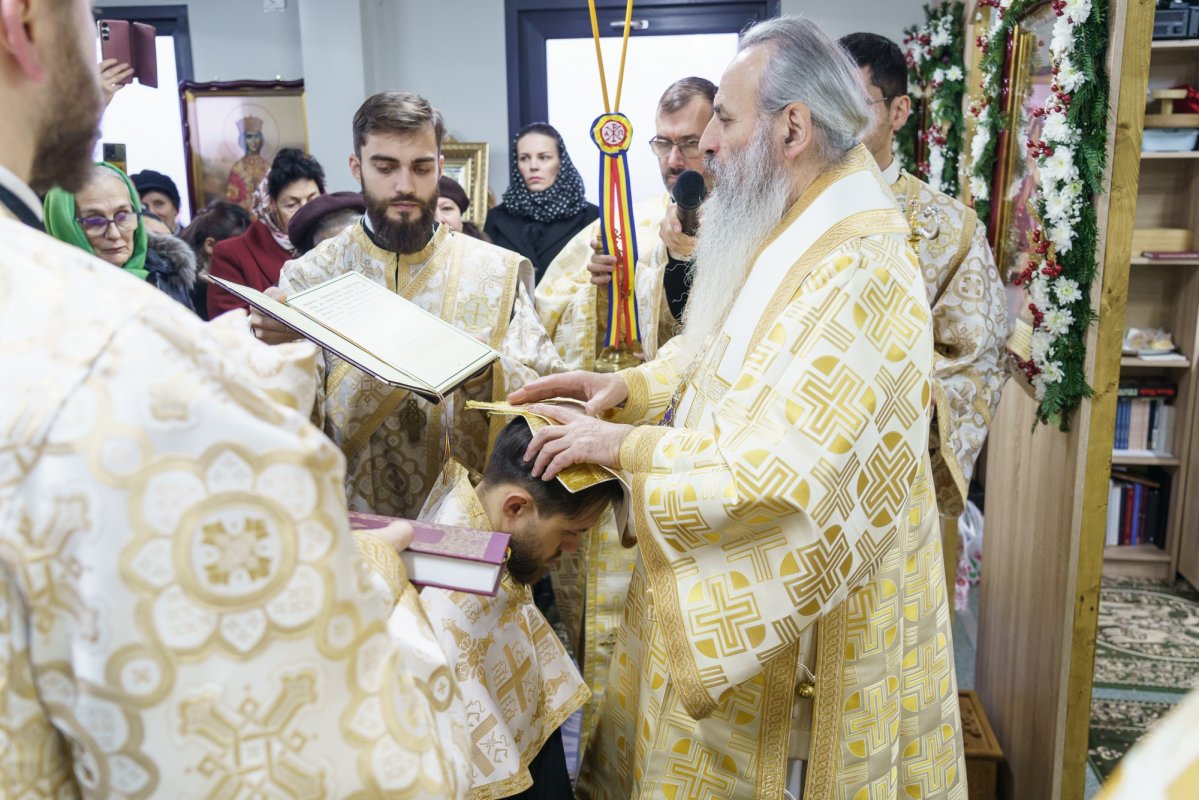 Binecuvântare arhierească în Parohia „Sfântul Iosif cel Milostiv” Bucium 350597