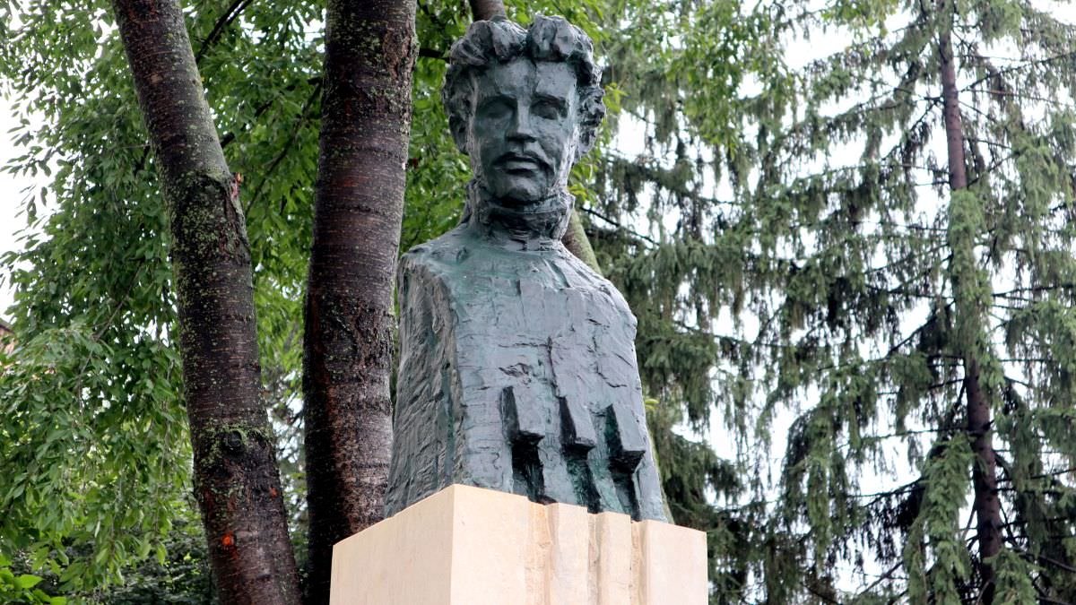 Nicolae Labiș, mai mult decât un personaj din marea carte a literaturii române 349746