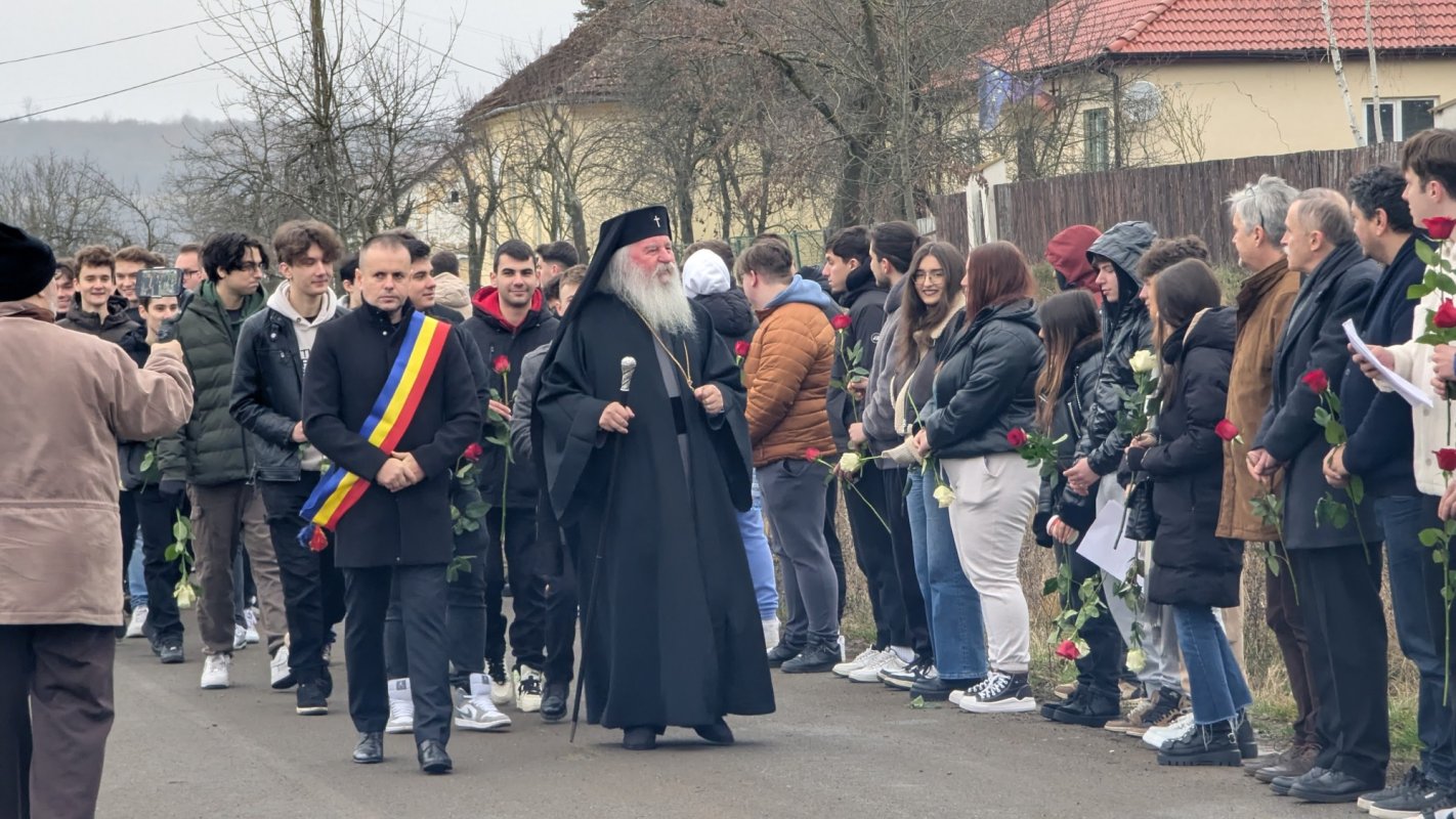 Comuniune liturgică și colind strămoșesc la Bogda, Timiş 350684