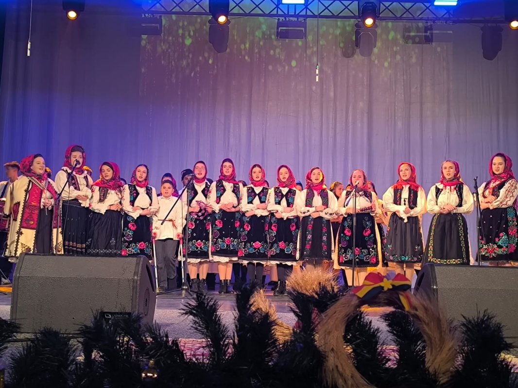 Festivalul „Noi umblăm a colinda”  350649