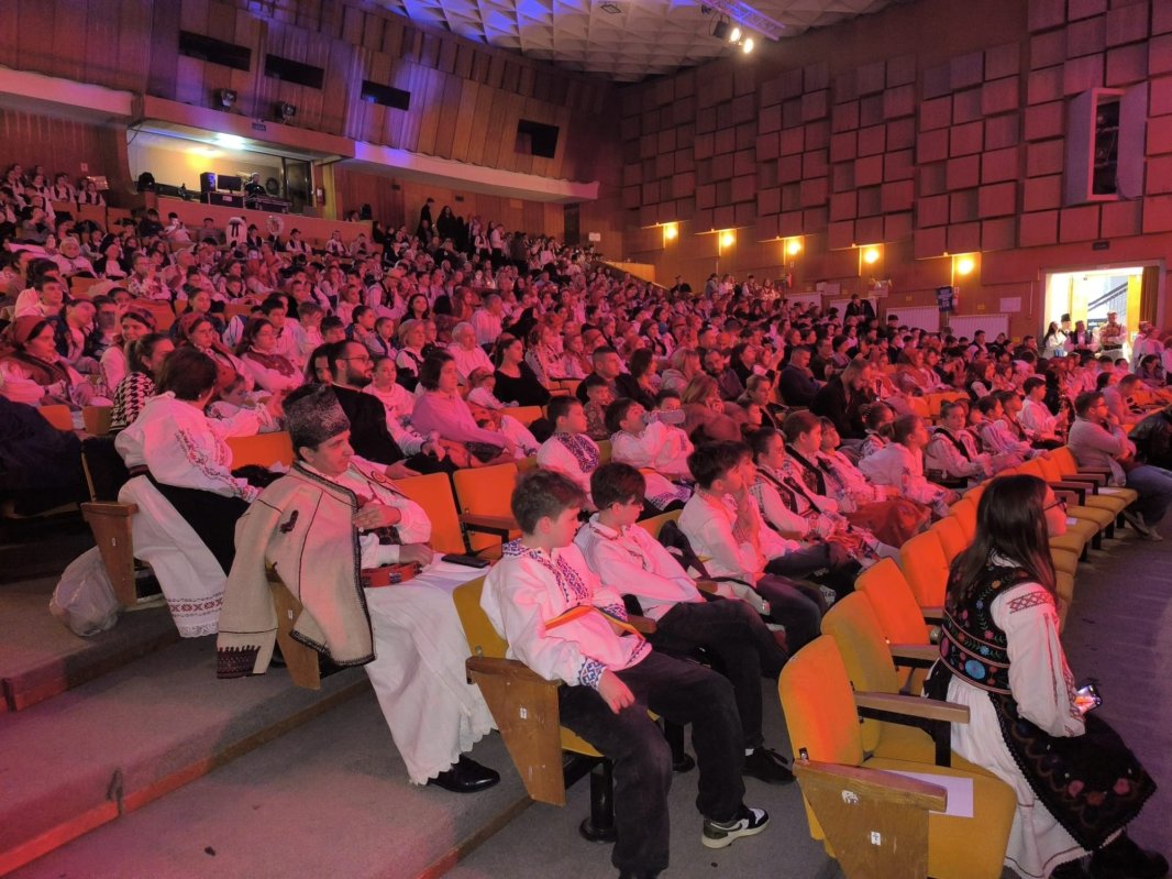 Festivalul „Noi umblăm a colinda”  350650