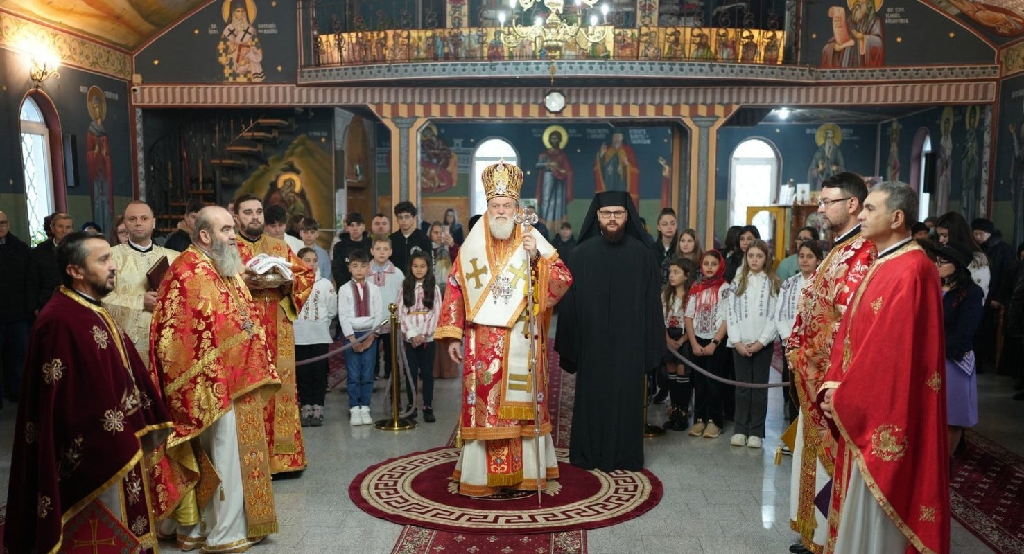 Hirotonii la o biserică din orașul Țăndărei 350670