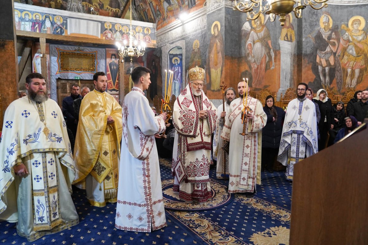 Prăznuiri liturgice și concert de colinde în județul Argeș 350667