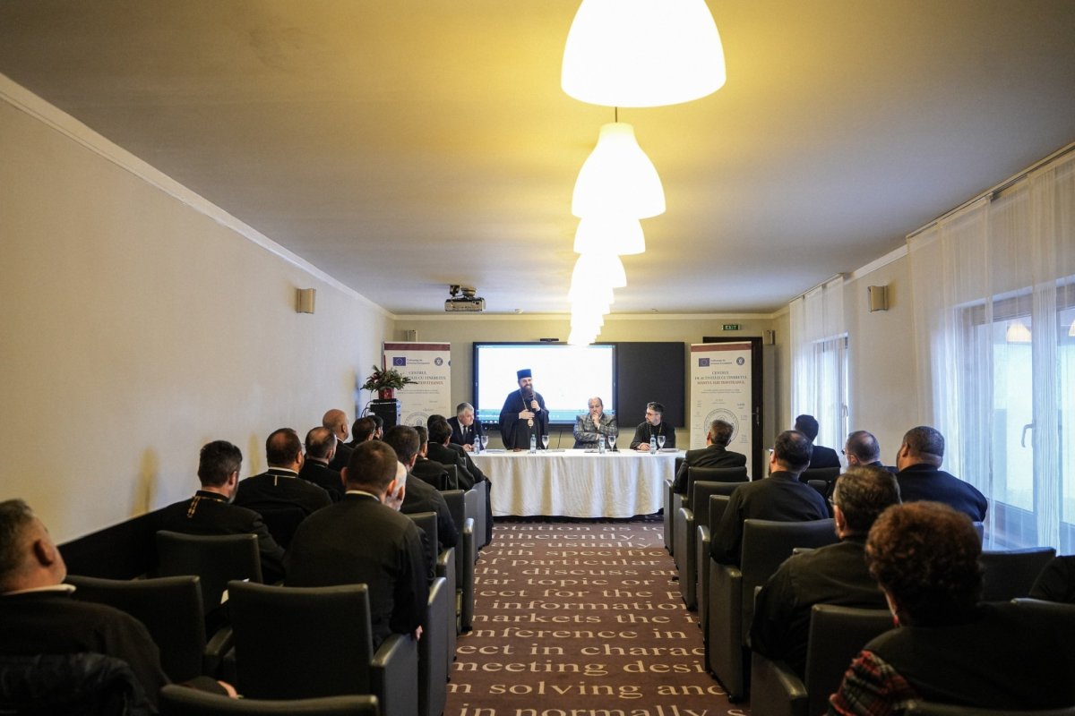 Proiectul național „Centrul de activități cu tineretul «Sfântul Ilie Tesviteanul»”, prezentat la Zalău 350746