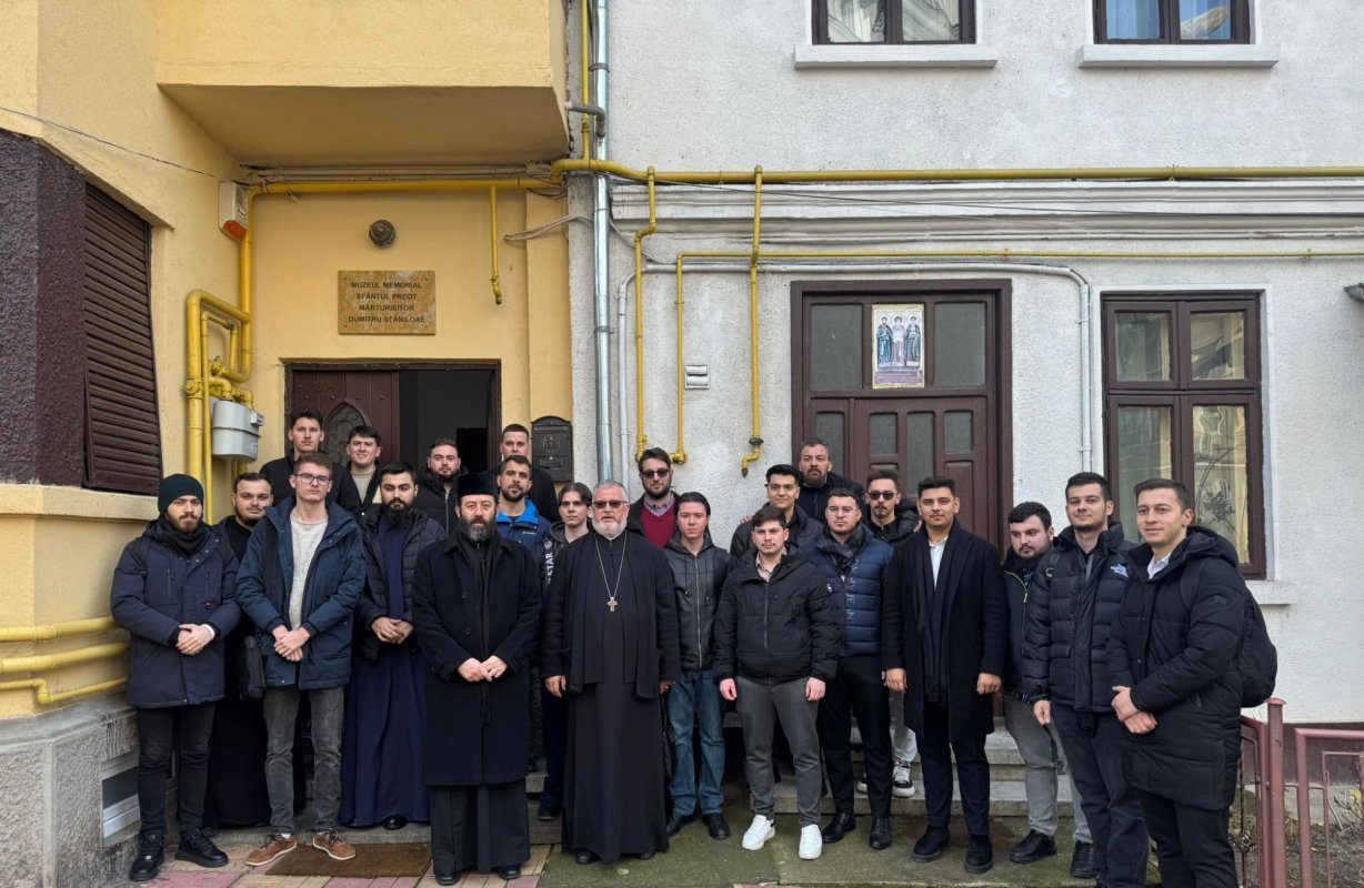 Vizită de studiu la Casa memorială a Sfântului Preot Mărturisitor Dumitru Stăniloae 350793