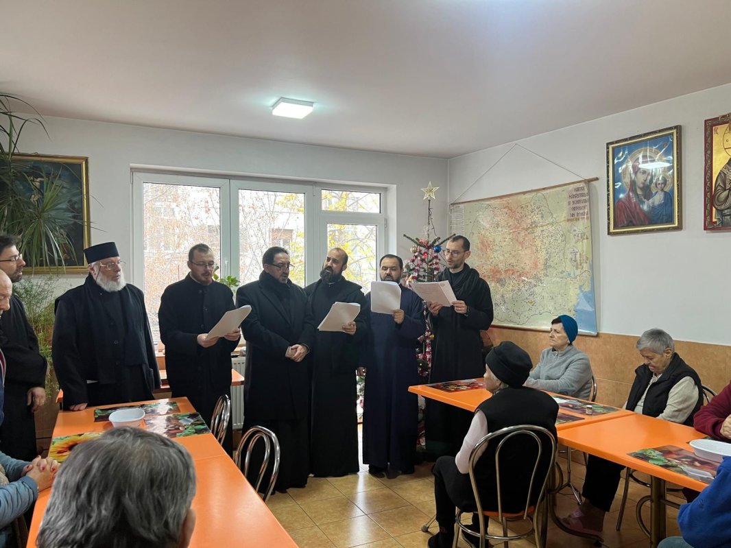 Colinde și daruri pentru vârstnici și bolnavi în Protoieria Sector 2 Capitală 350877