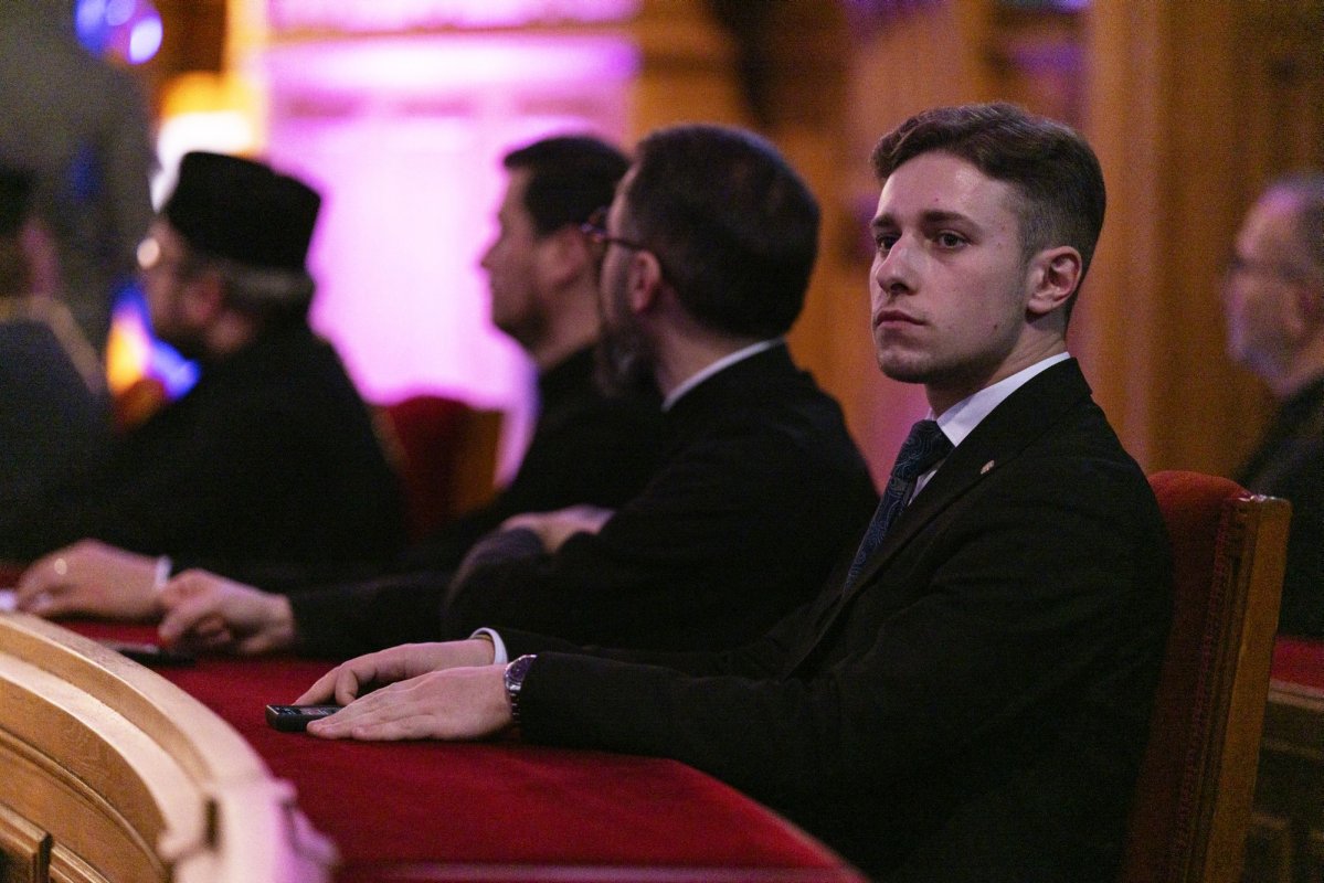 „După datini colindăm!”, concert caritabil la Palatul Patriarhiei 350948