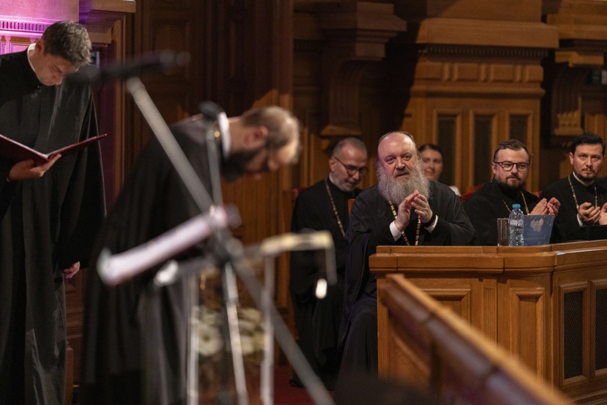 „După datini colindăm!”, concert caritabil la Palatul Patriarhiei 350960