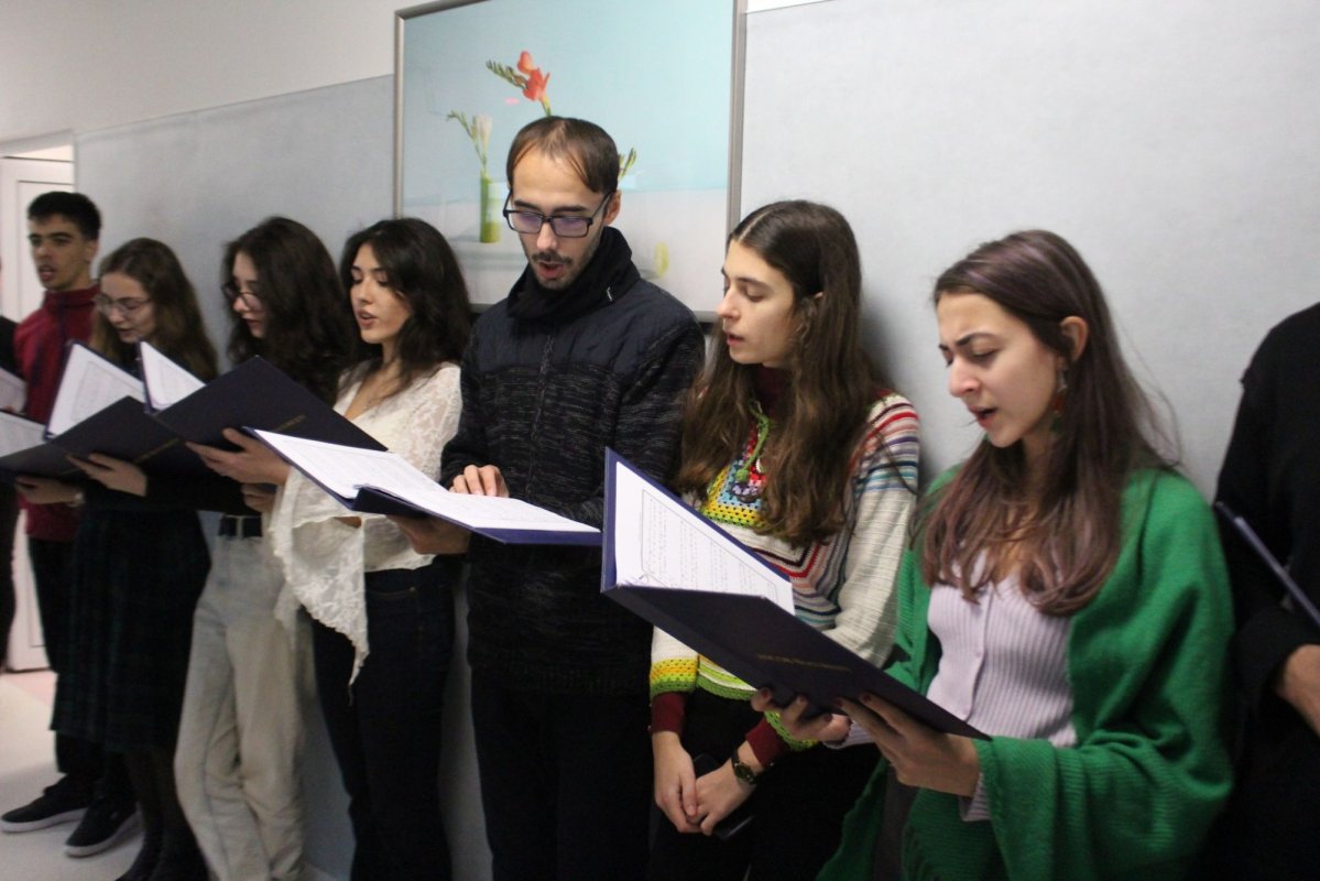 Nașterea Mântuitorului Hristos, vestită și la Institutul Clinic Fundeni din Capitală 350888