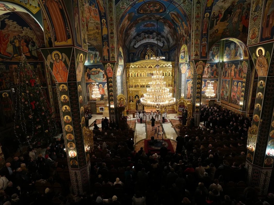 Bucuria colindatului la Catedrala Episcopală din Slobozia 351040