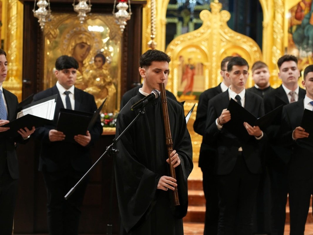 Bucuria colindatului la Catedrala Episcopală din Slobozia 351041