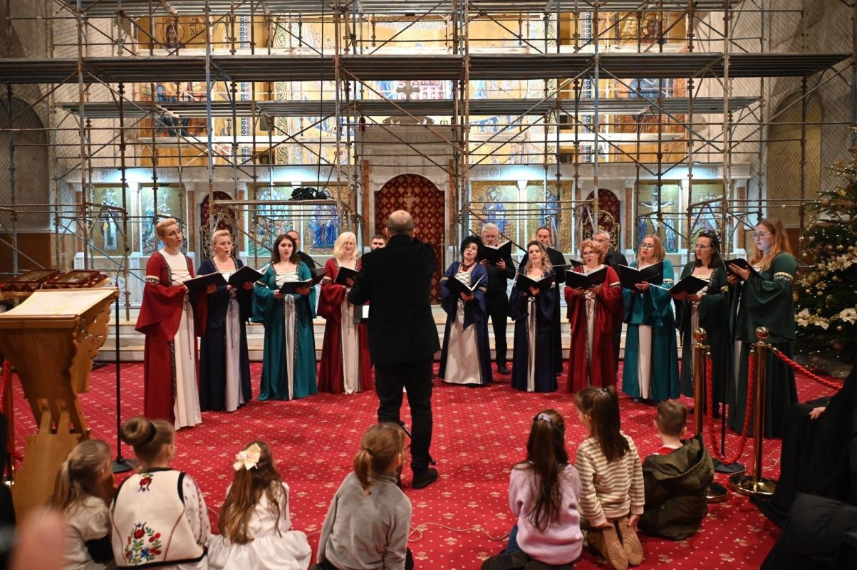 Concert de colinde de la Catedrala Episcopală din Oradea 350983