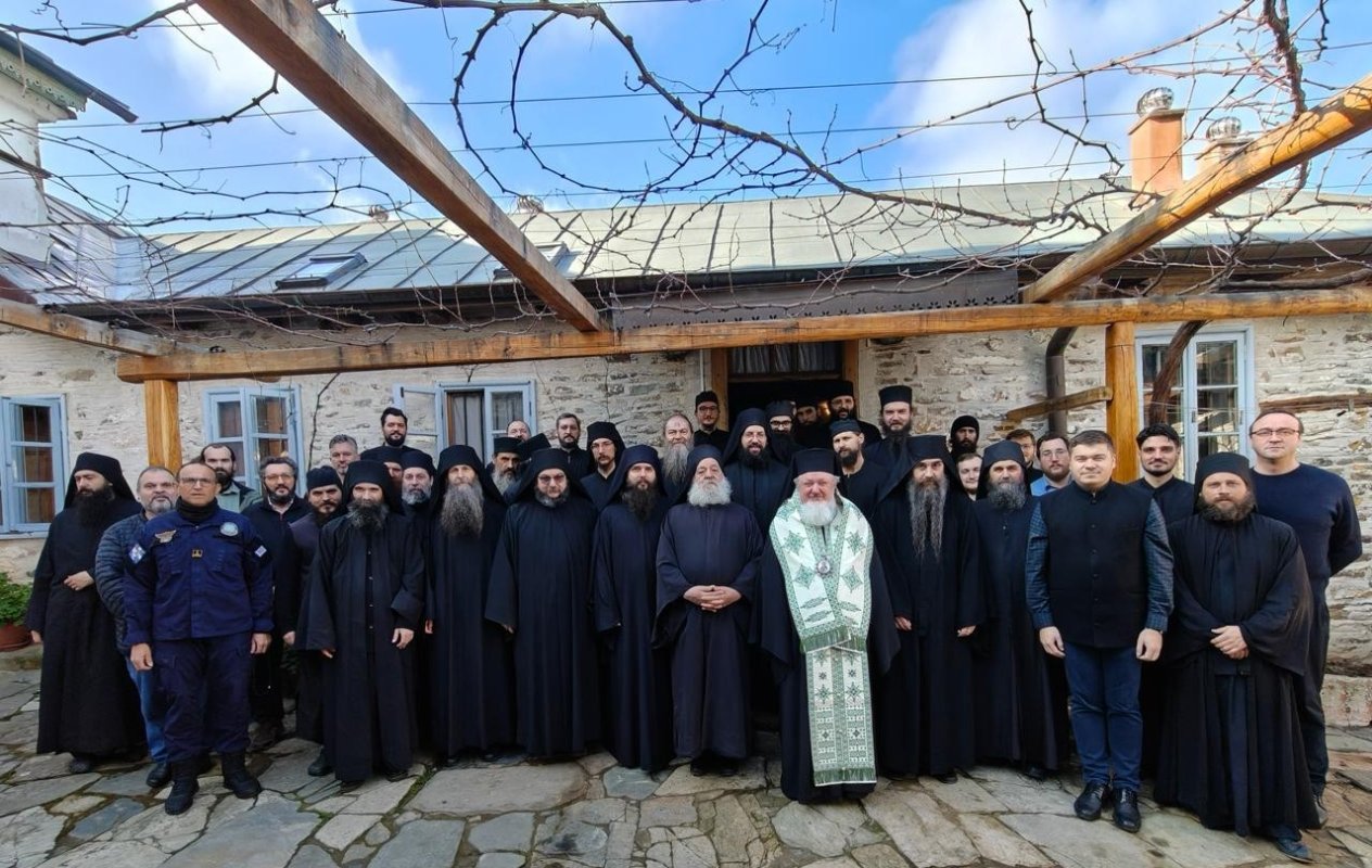 Pomenirea unui stareț român la Chilia „Sfântul Ipatie” din Muntele Athos 350986