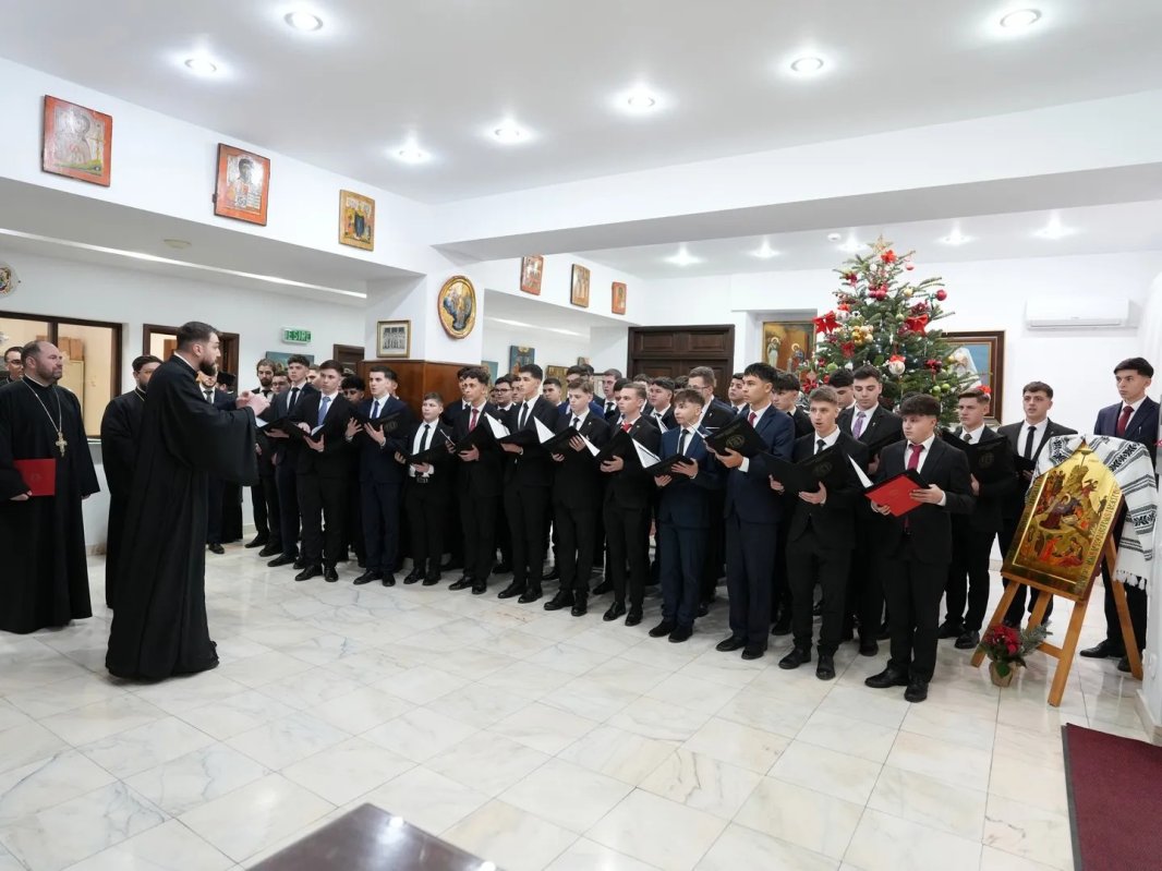 Burse pentru elevii Seminarului Teologic „Sfântul Ioan Gură de Aur” din Slobozia 351151