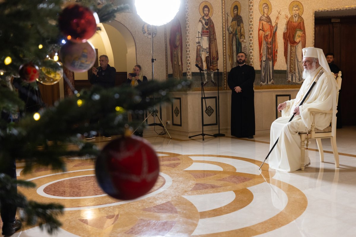 Cete de colindători la Reședința Patriarhală 351227