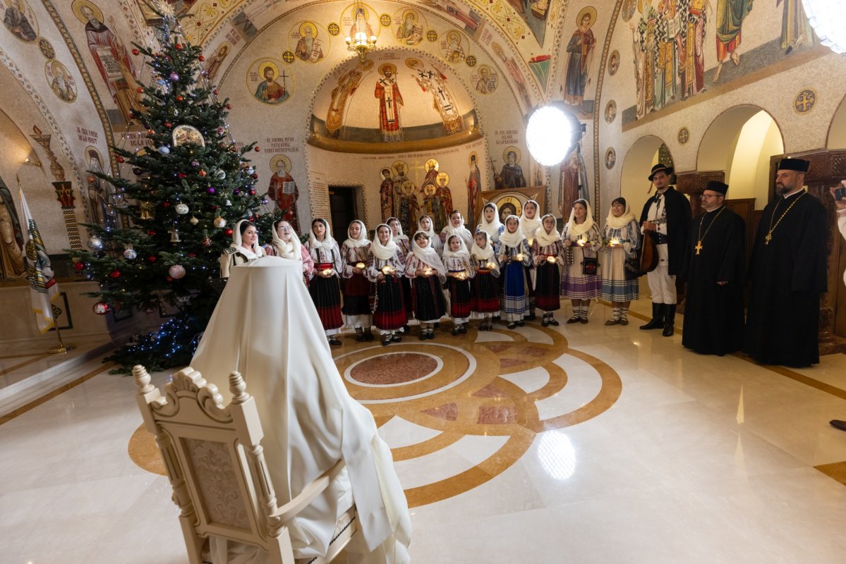 Cete de colindători primite la Reședința Patriarhală 351231