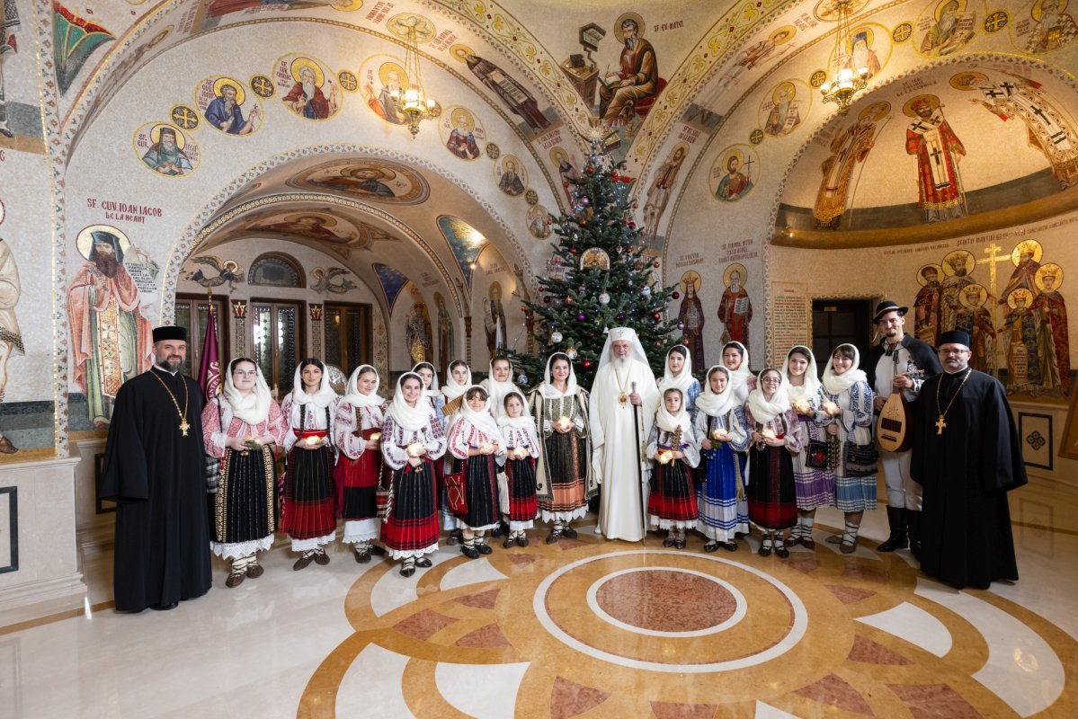 Cete de colindători primite la Reședința Patriarhală 351236