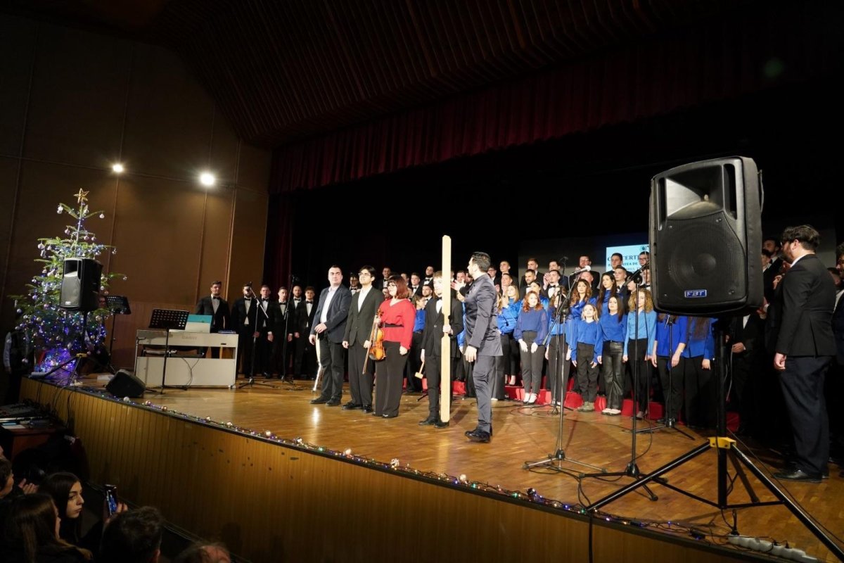 Concertul de colinde al școlilor de teologie din Târgoviște 351161