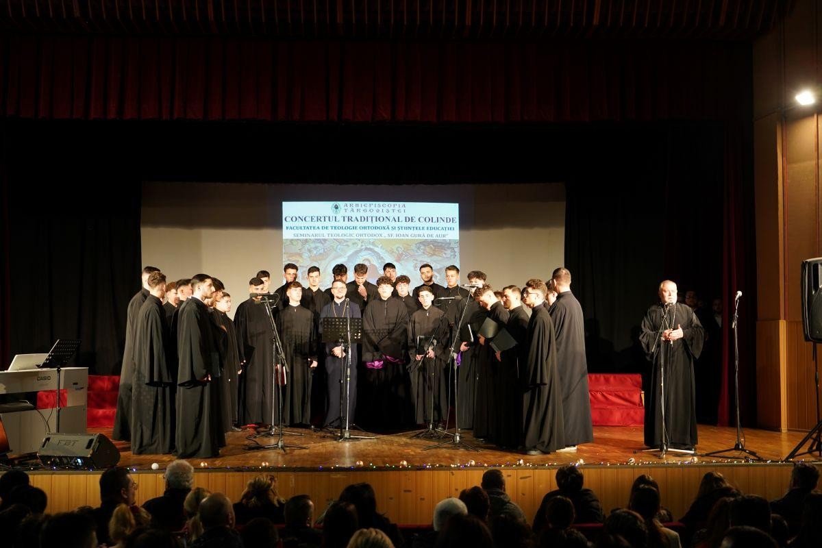 Concertul de colinde al școlilor de teologie din Târgoviște 351164