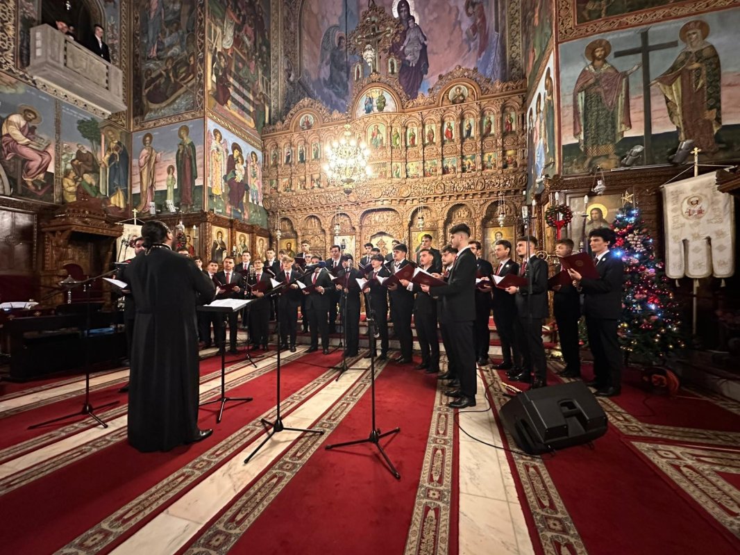 Concertul „Steaua de la ­Răsărit” la Biserica „Sfântul Elefterie”‑Nou 351177