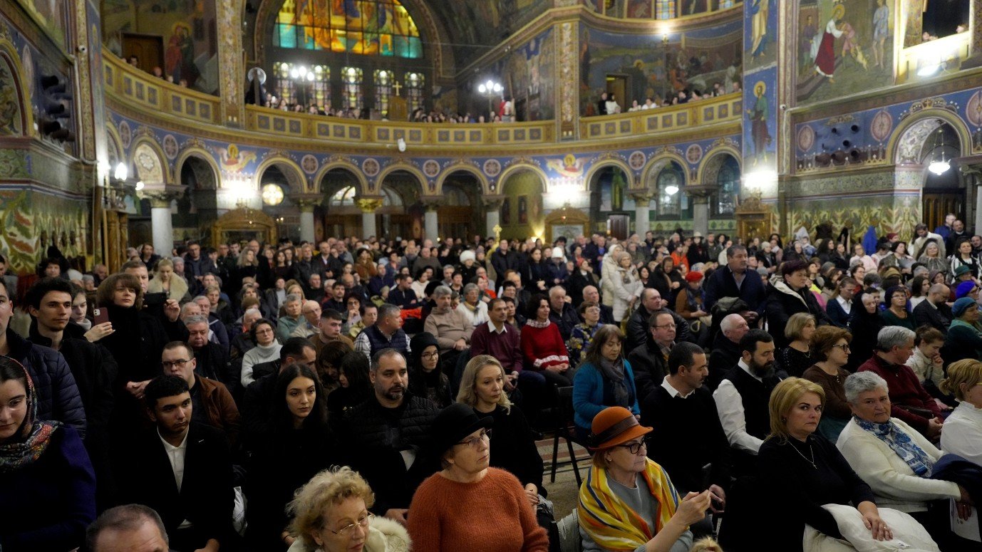 Patru coruri reunite în colind la Catedrala Mitropolitană din Sibiu 351129