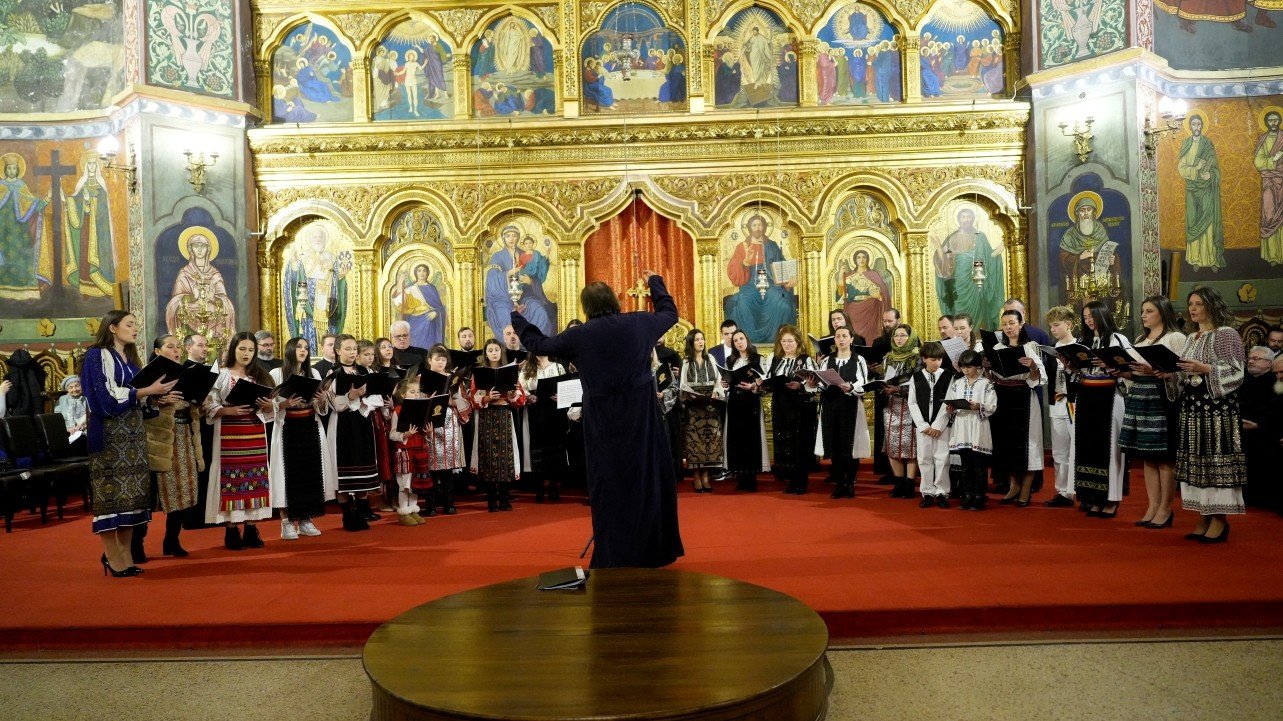 Patru coruri reunite în colind la Catedrala Mitropolitană din Sibiu 351140