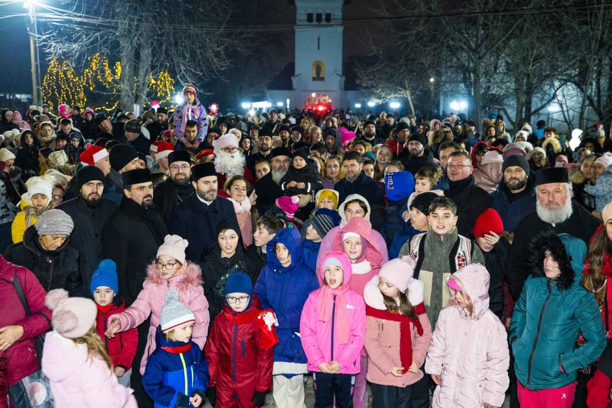 Veșnicul Dumnezeu coboară în timp și își asumă firea noastră umană 350485