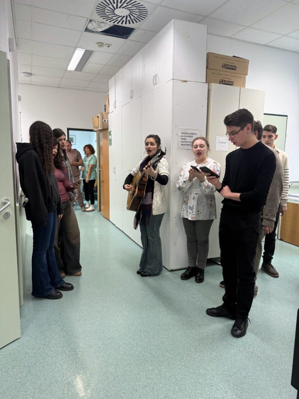 Activități ale voluntarilor Asociației „Studenți pentru viață” 351391