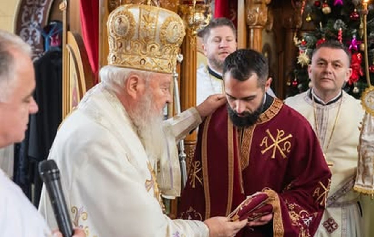 Binecuvântare arhierească în Biserica „Sfântul Dumitru” din Bistrița 351307