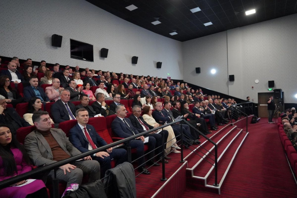 Concertul de colinde al Arhiepiscopiei Târgoviștei 351327