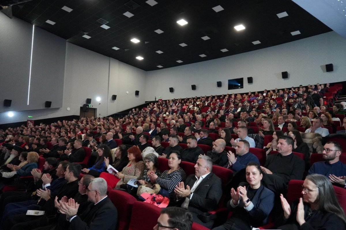 Concertul de colinde al Arhiepiscopiei Târgoviștei 351331