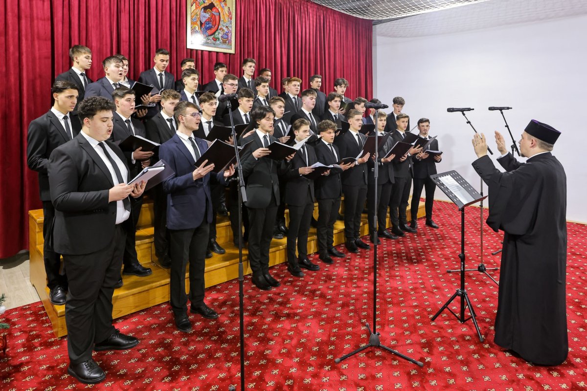 Serbarea de Crăciun a seminariștilor buzoieni 351315