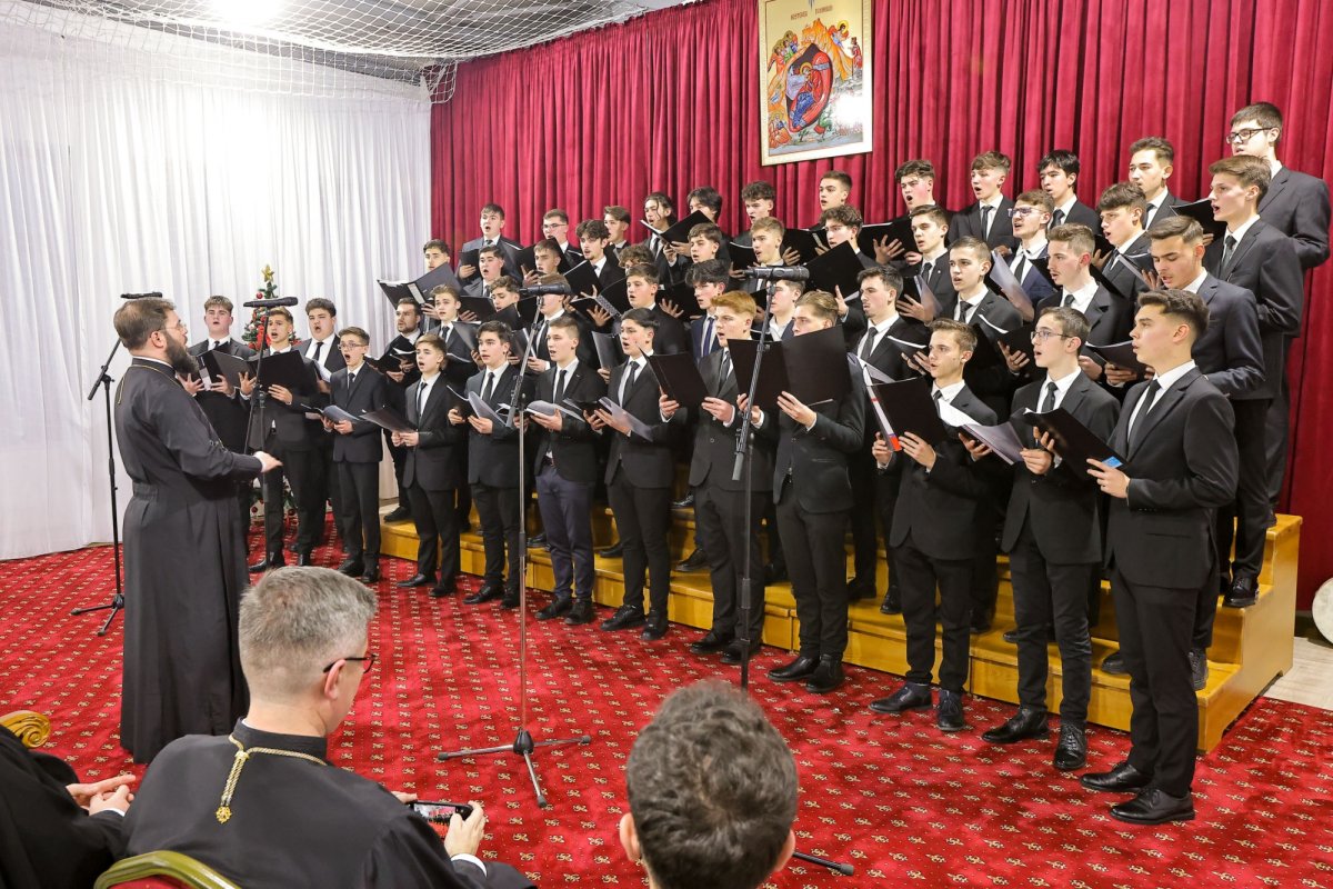 Serbarea de Crăciun a seminariștilor buzoieni 351317