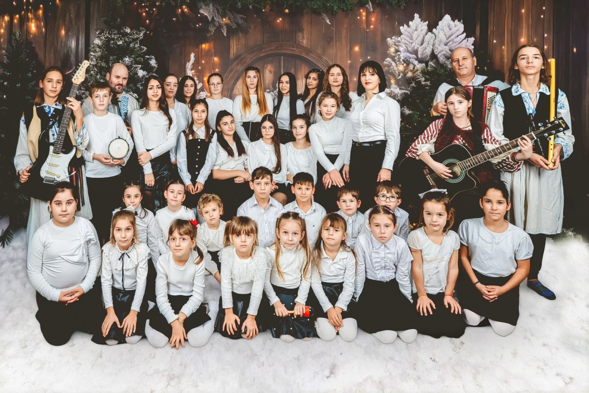 Colinde de la Valea Plopului 351517