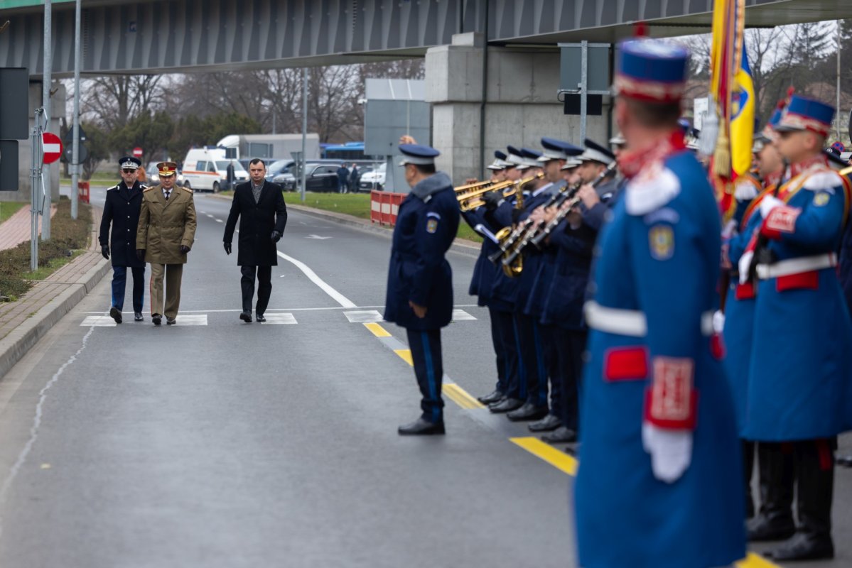 Slujbă de pomenire pentru eroii Revoluției la Aeroportul Otopeni 351562