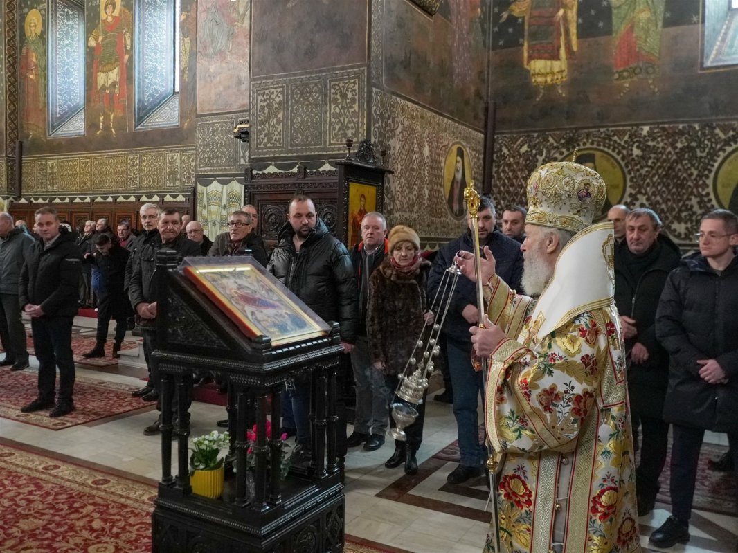 Crăciunul sărbătorit în eparhii din Muntenia și Dobrogea 351753