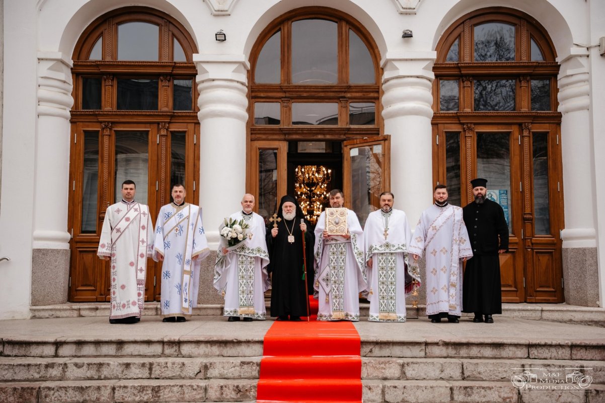 Crăciunul sărbătorit în eparhii din Muntenia și Dobrogea 351759