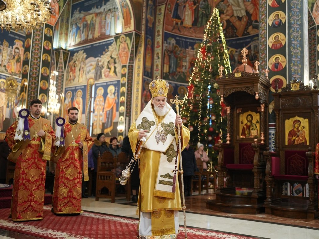 Crăciunul sărbătorit în eparhii din Muntenia și Dobrogea 351837