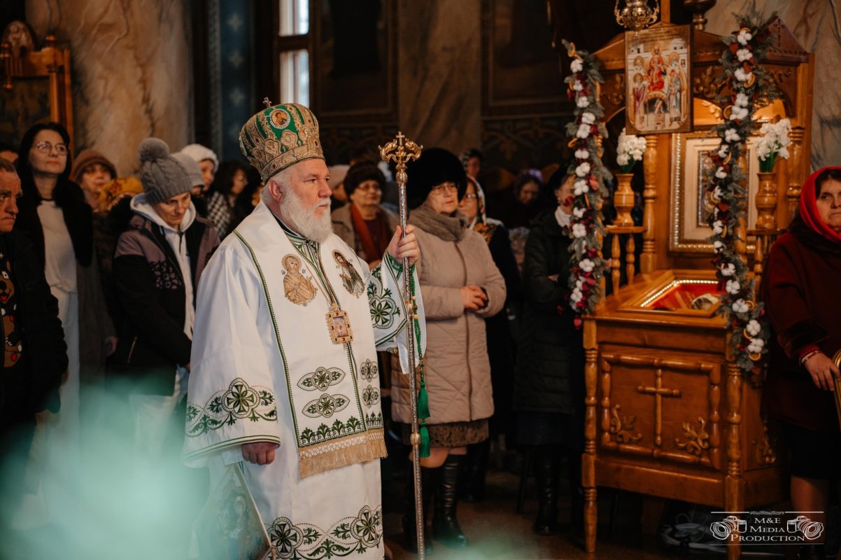 Crăciunul sărbătorit în eparhii din Muntenia și Dobrogea 351839