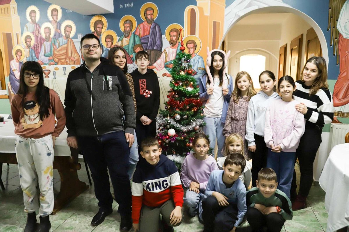 Bucuria Crăciunului în inimile copiilor de la Centrul „Noi Orizonturi”  351208