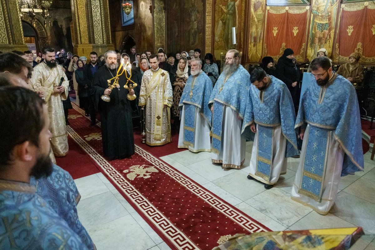 Hirotonie la Mănăstirea „Sfinții Trei Ierarhi” din Iași 351795