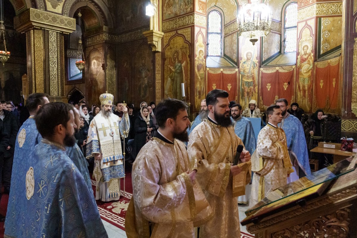Hirotonie la Mănăstirea „Sfinții Trei Ierarhi” din Iași 351798