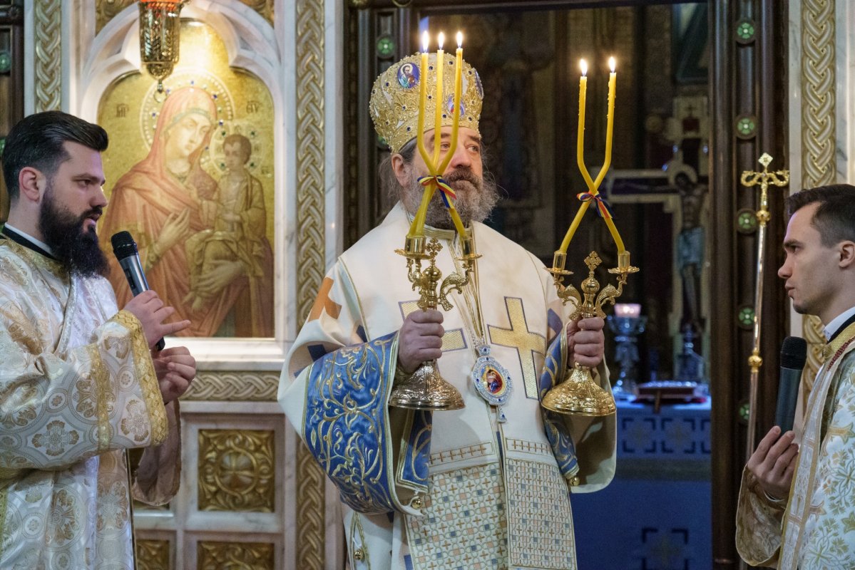 Hirotonie la Mănăstirea „Sfinții Trei Ierarhi” din Iași în Duminica de după Nașterea Domnului 351799