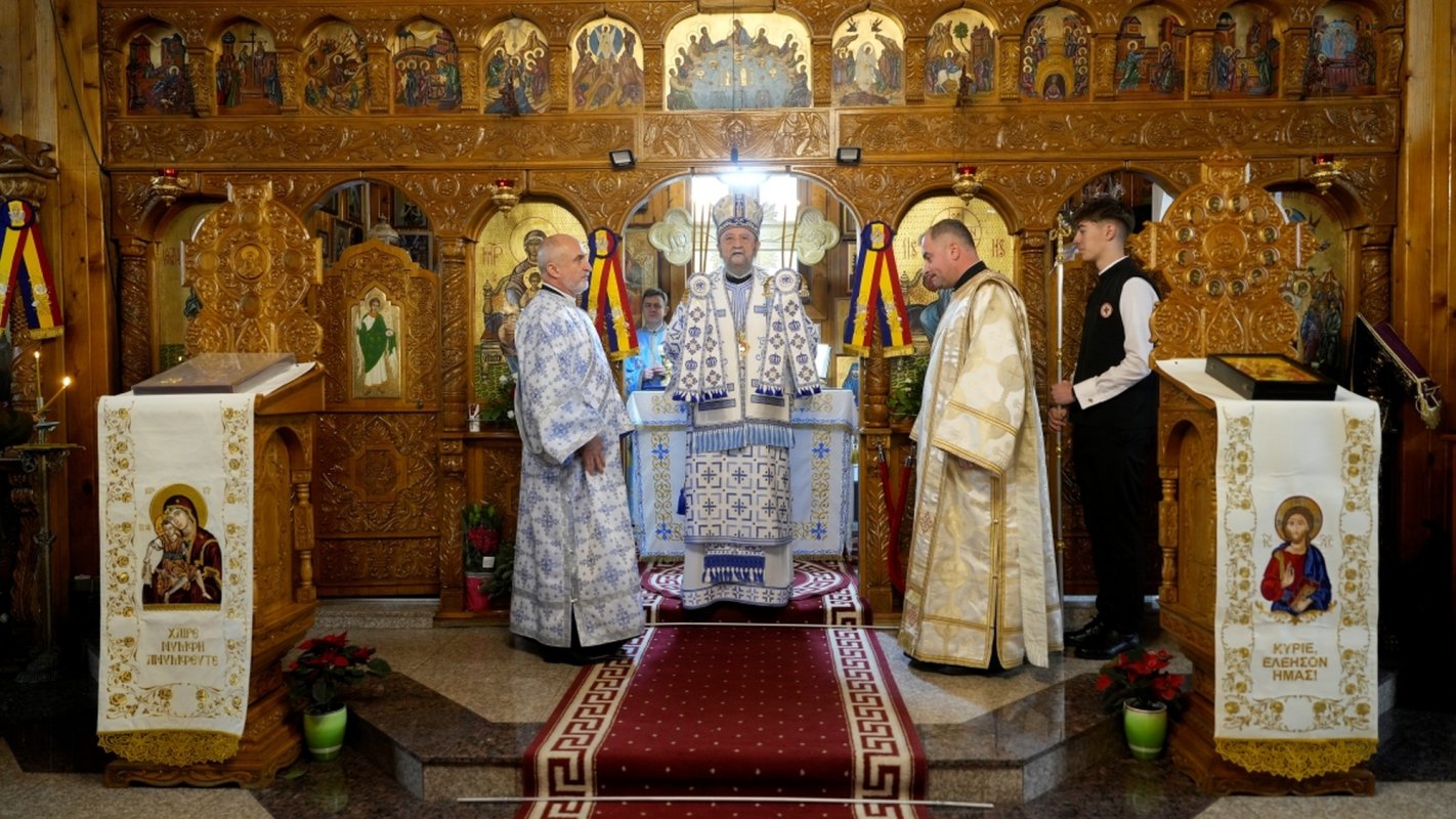 Liturghie arhierească la Braşov în a doua zi de Crăciun 351808