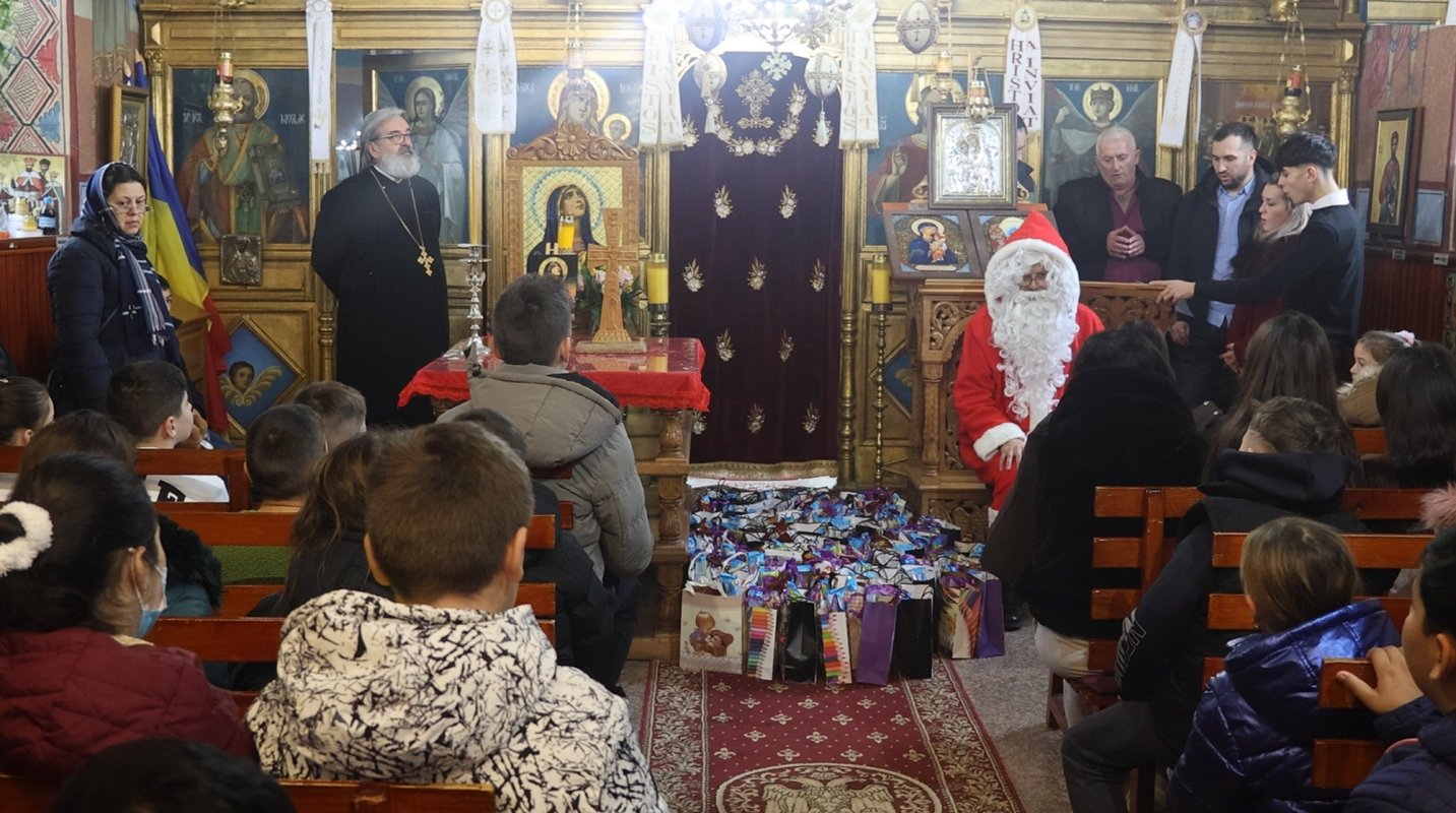 Bucuria Crăciunului adusă copiilor de voluntarii bucureșteni 351885